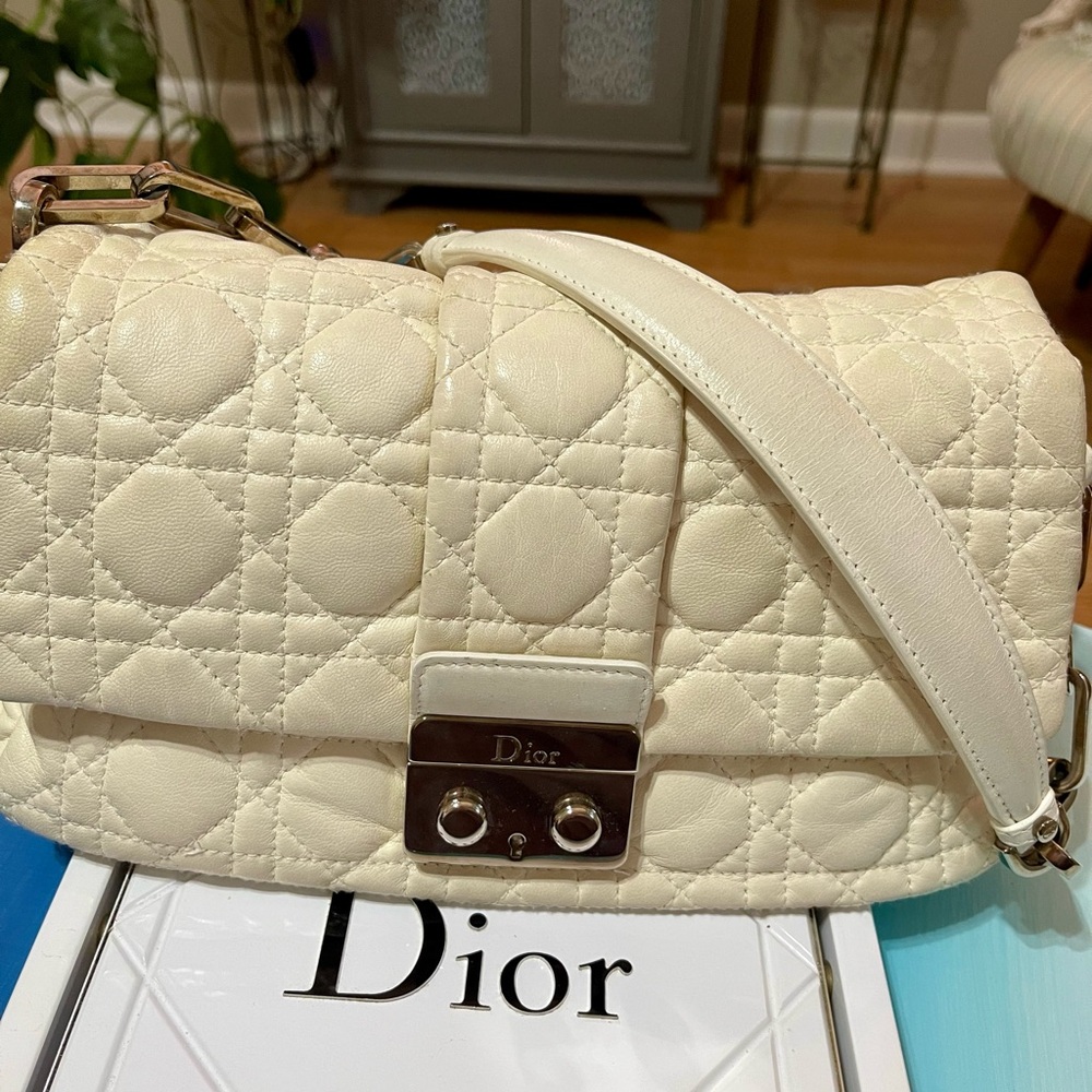 Dior Cream Leather Cannage Miss Dior New Lock Bag - Picture 16 of 16